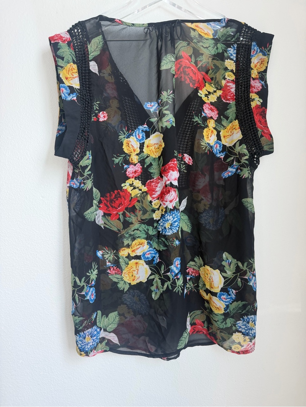 Daniel Rainn Black Floral Sheer V-Neck Camisole - Picture 2 of 4